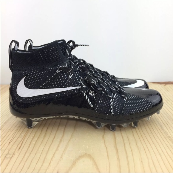 nike football shoes size 9